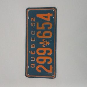 Original 1952 Québec Licence Plate Alluminum Not A Replica.